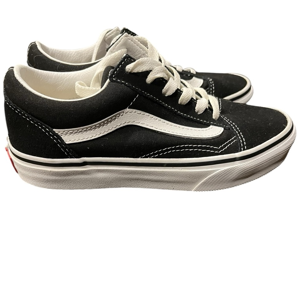 Kids/Youth Classic Old Skool Unisex Vans Black and White Size 2.5 - Picture 1 of 8